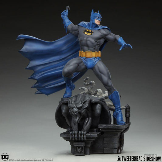 Batman – Batman (Retro Edition) 1:4 Scale Maquette – product image 2