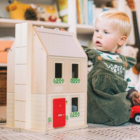 Folding Dolls House Set