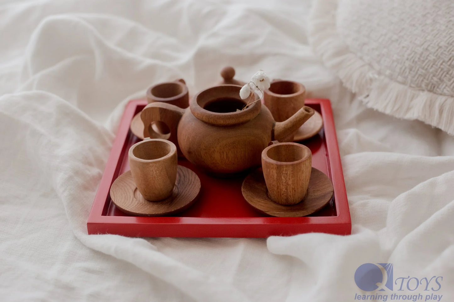 QToys Japanese Wooden Tea Set – 8-Piece Pretend Play Set