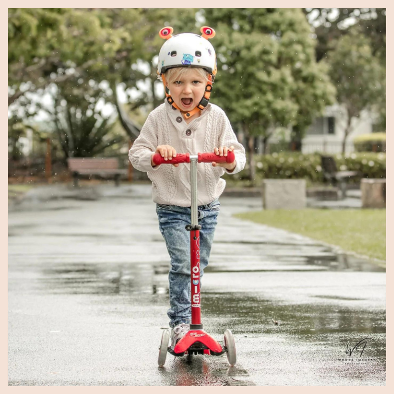Mini Micro Deluxe 3 Wheel Scooter | Red (2-5 Years)