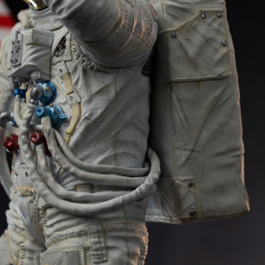 Apollo 11 – Astronaut 1:10 Scale Statue – product image 10