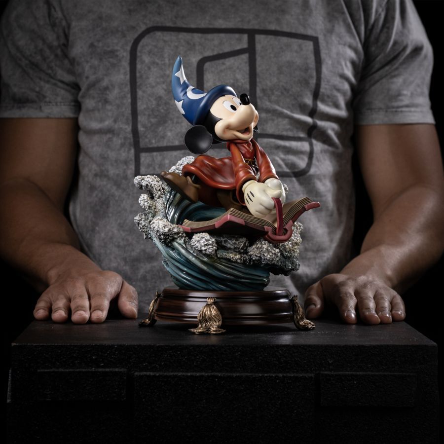 Disney – Sorcerer Mickey Deluxe 1:10 Scale Statue – product image 11