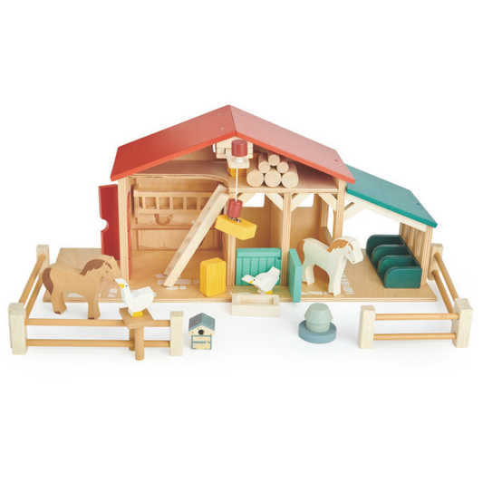 Wooden Farm and Farm Animals
