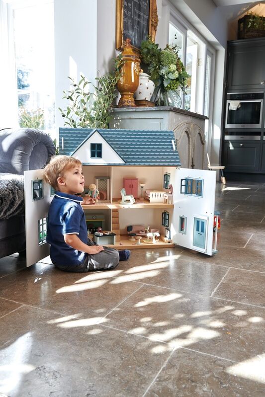 Dovetail Doll House