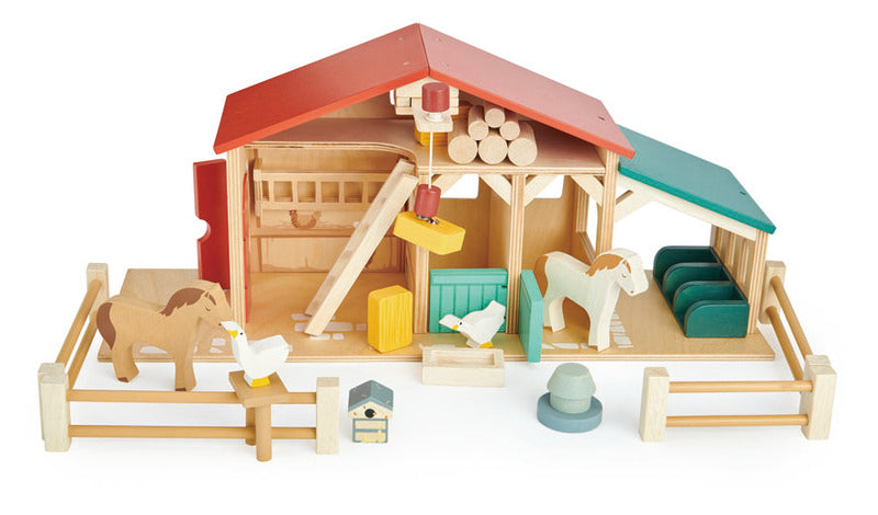 Wooden Farm and Farm Animals