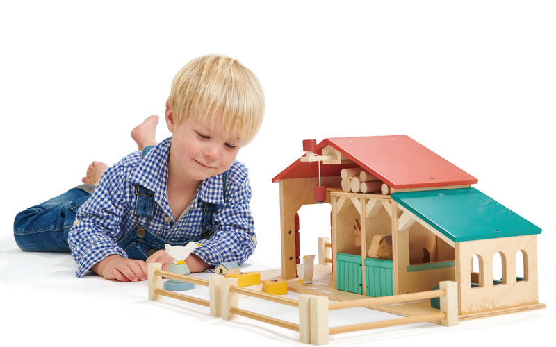 Wooden Farm and Farm Animals