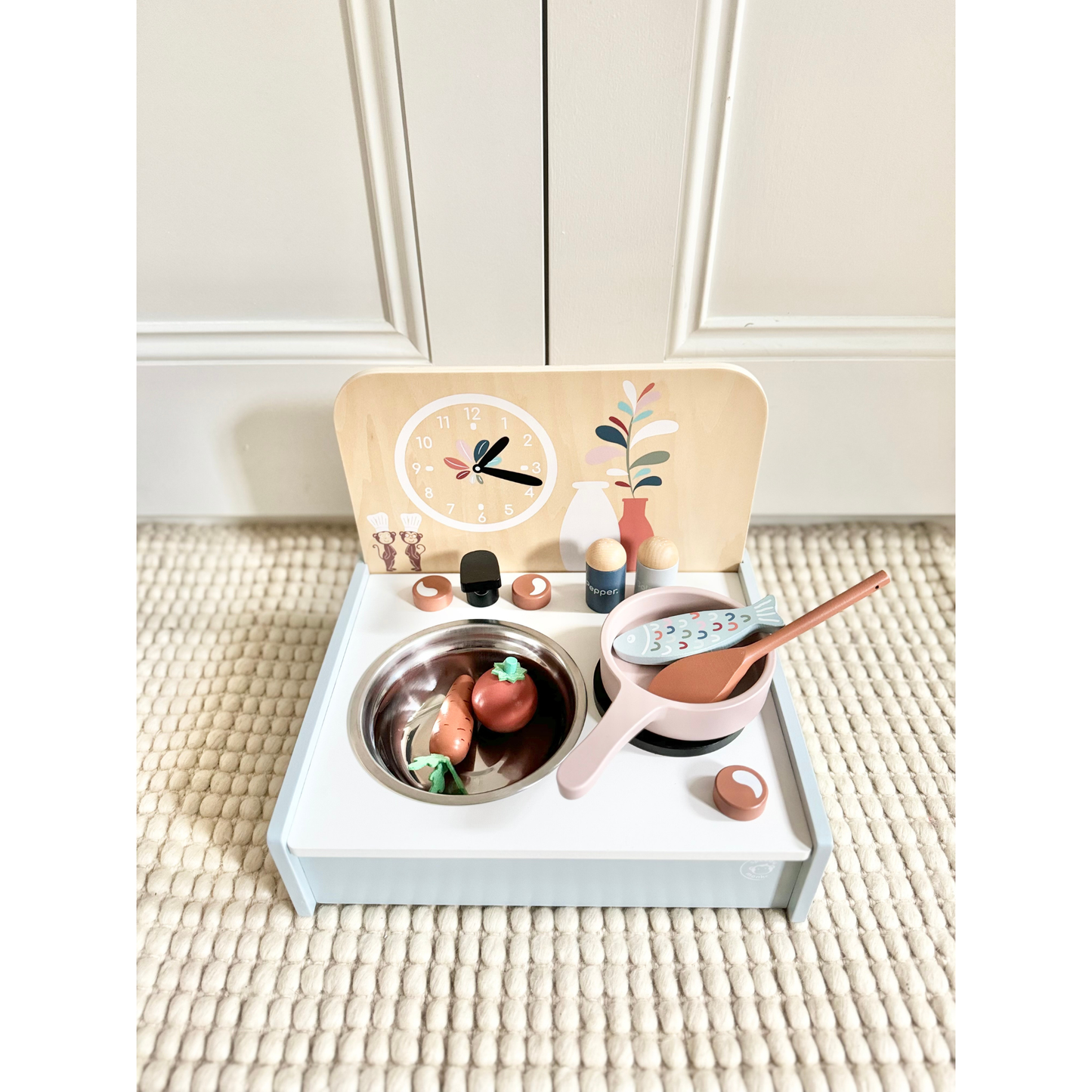 Table Kitchen with 8 accessories