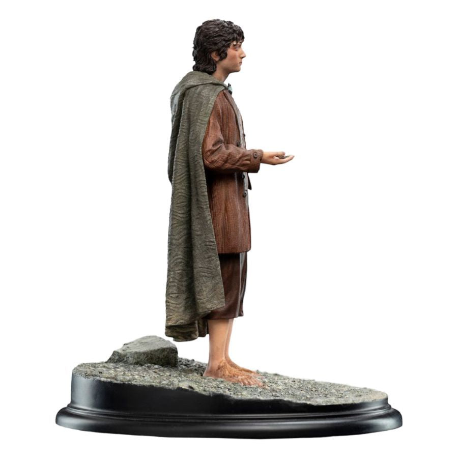 The Lord of the Rings – Frodo Baggins, Ringbearer Classic Series 1:6 Scale Statue – additional product view