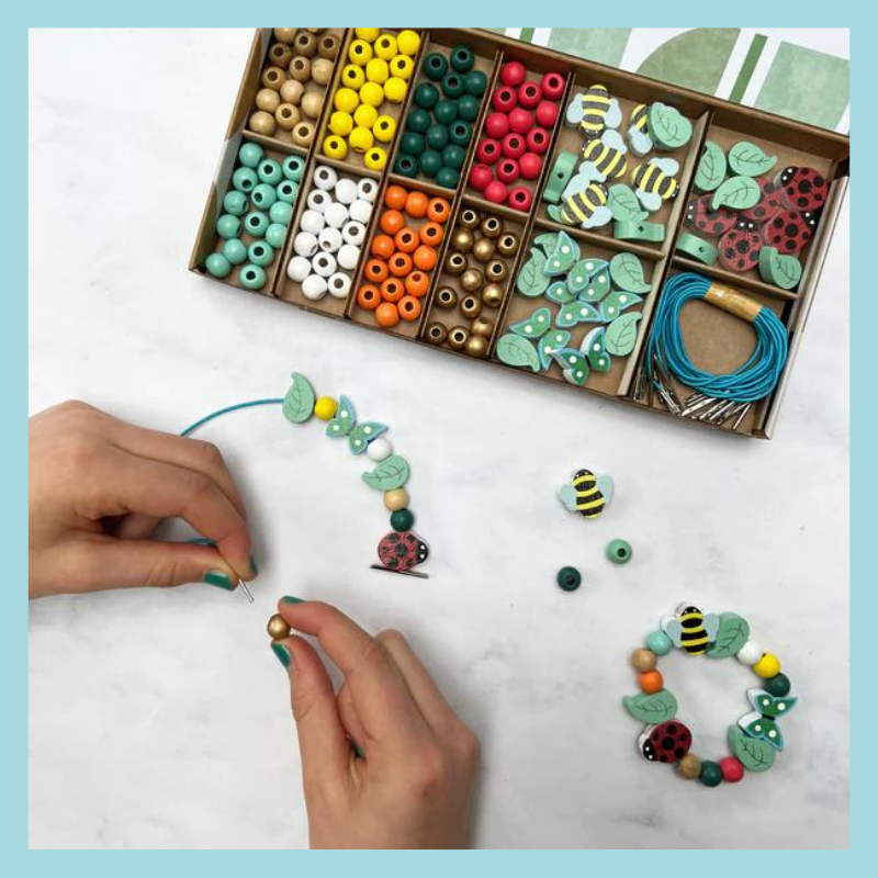 Bracelet Making Kit | Minibeasts