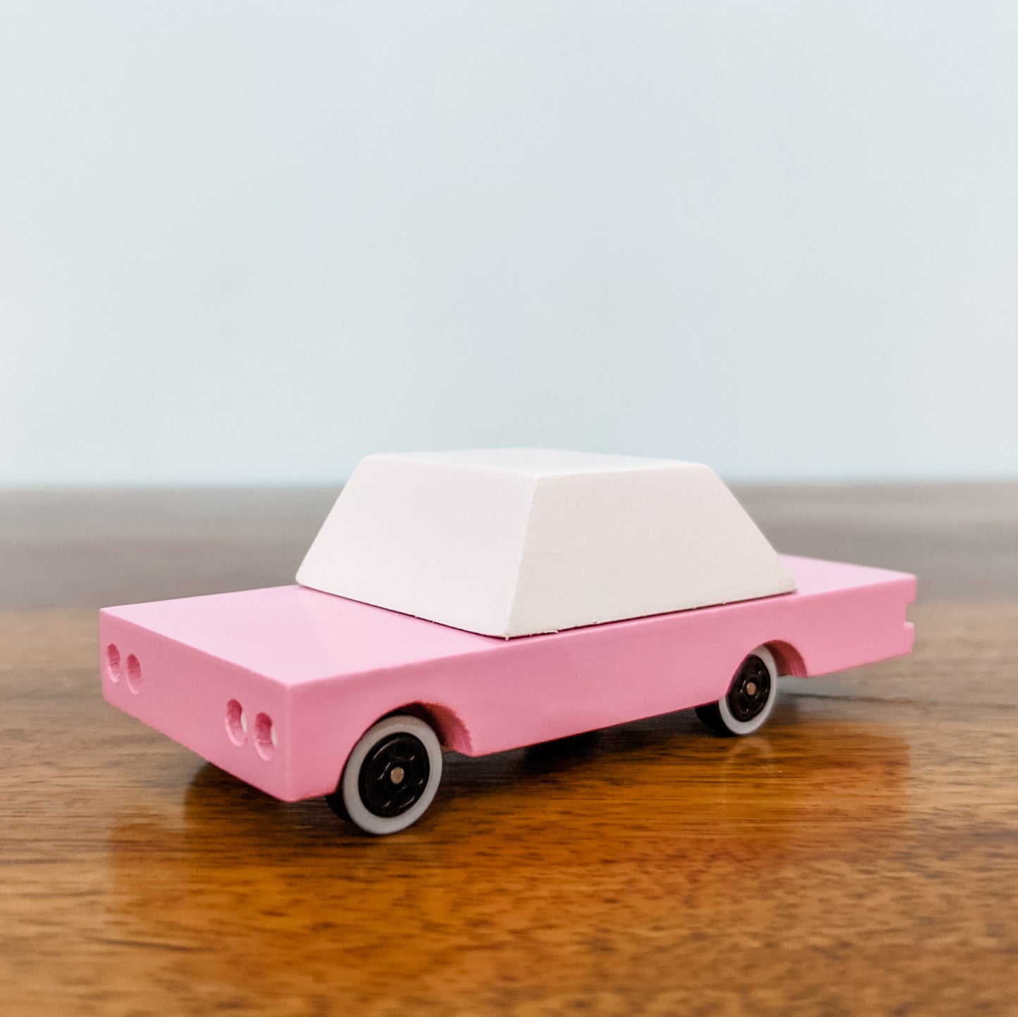 Candycar: Pink Sedan